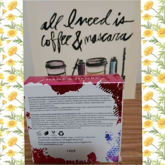 Hank & Henry Living in Color Eye Shadow Pallete - Picture 4 of 10